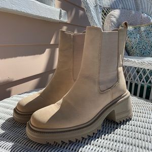 Steve Madden GARTH
BEIGE LEATHER size 10